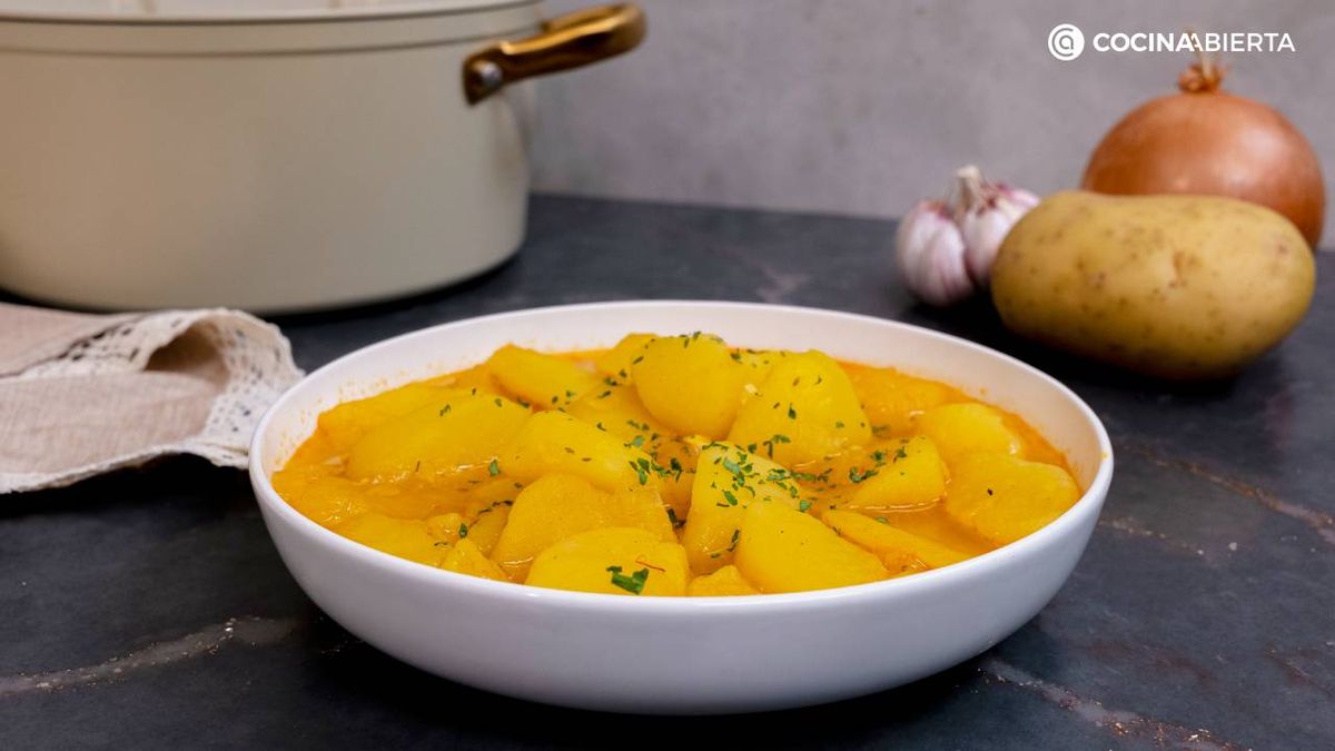 Las patatas viudas son un guiso tradicional con ingredientes sencillos