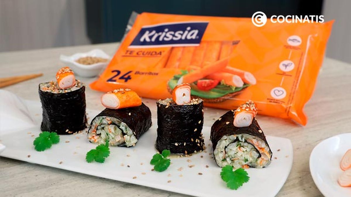 Receta de sushi con barritoas de Krissia  paso 6