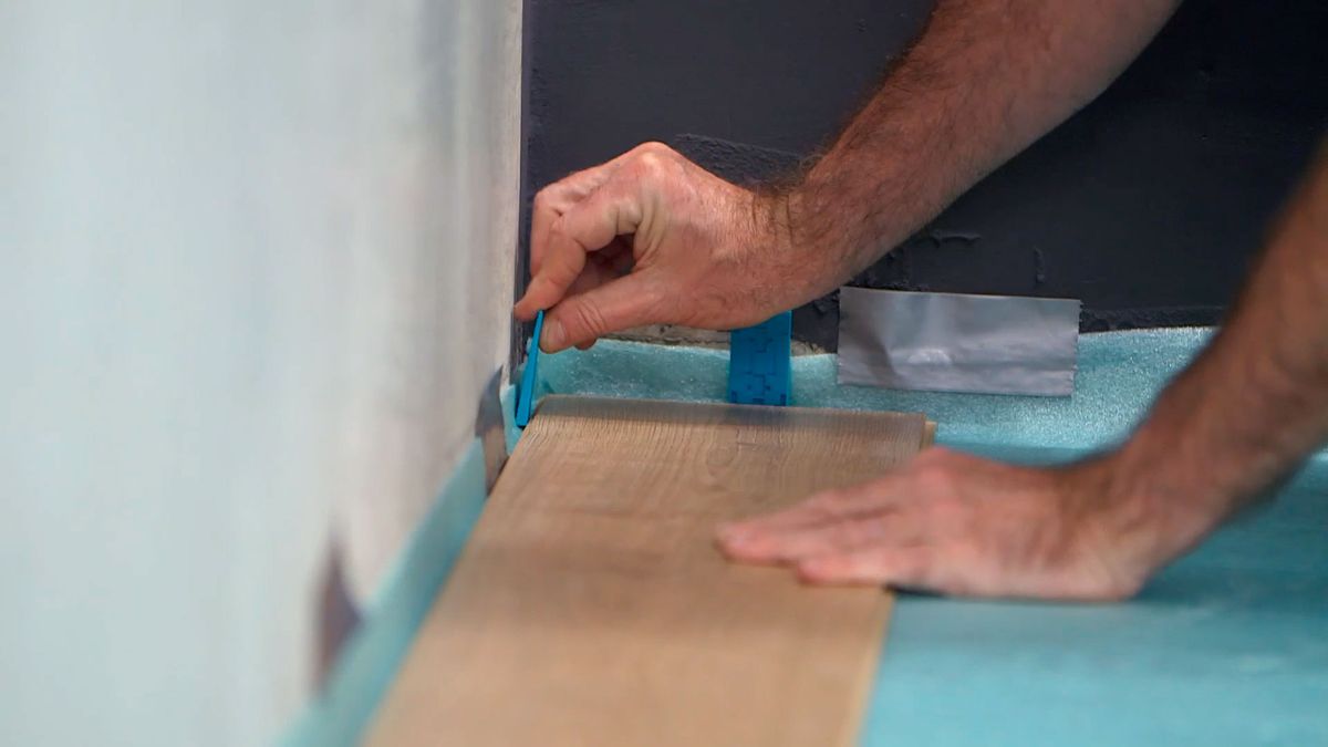 Instalación de suelo laminado paso 6