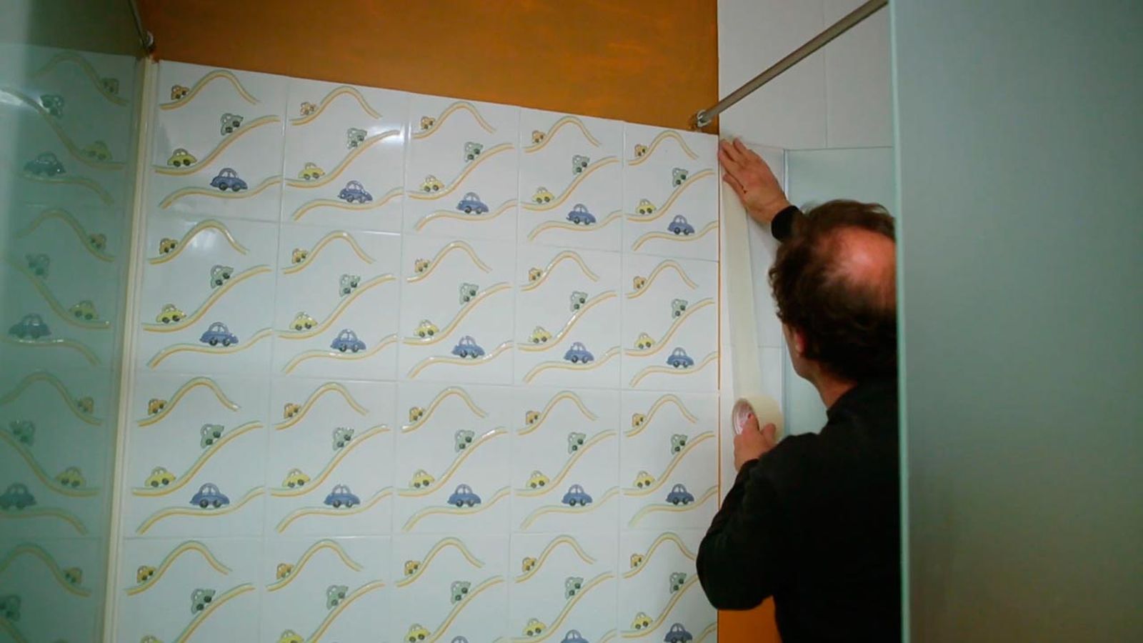 Cómo alisar una pared alicatada paso 2 Cómo alisar una pared alicatada paso 2