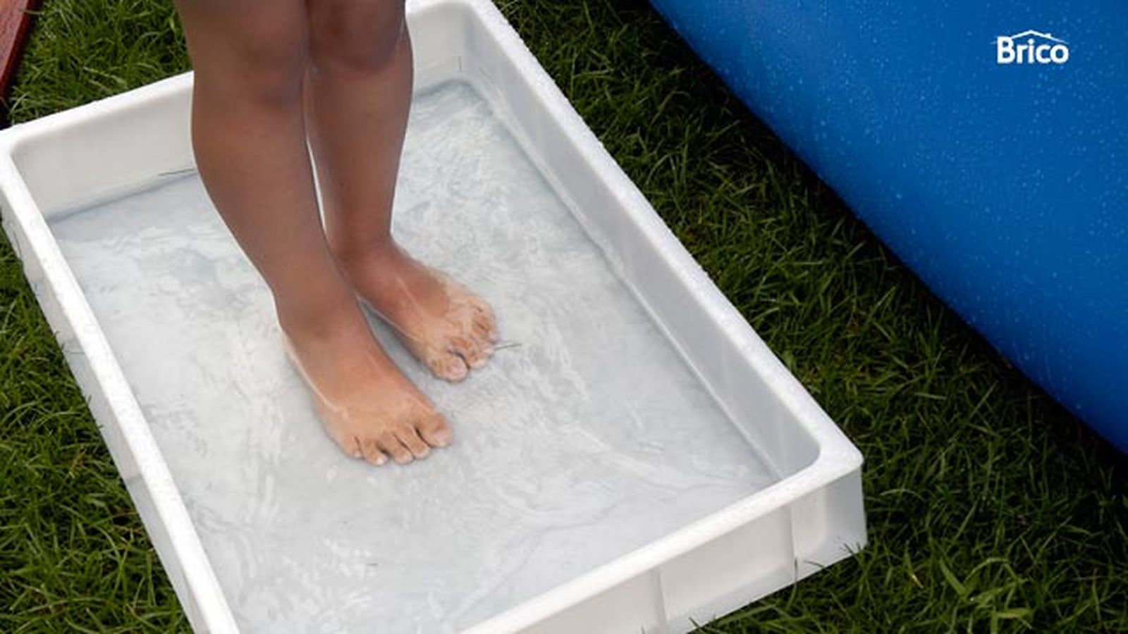 Mantenimiento de piscina infantil paso 7 Mantenimiento de piscina infantil paso 7