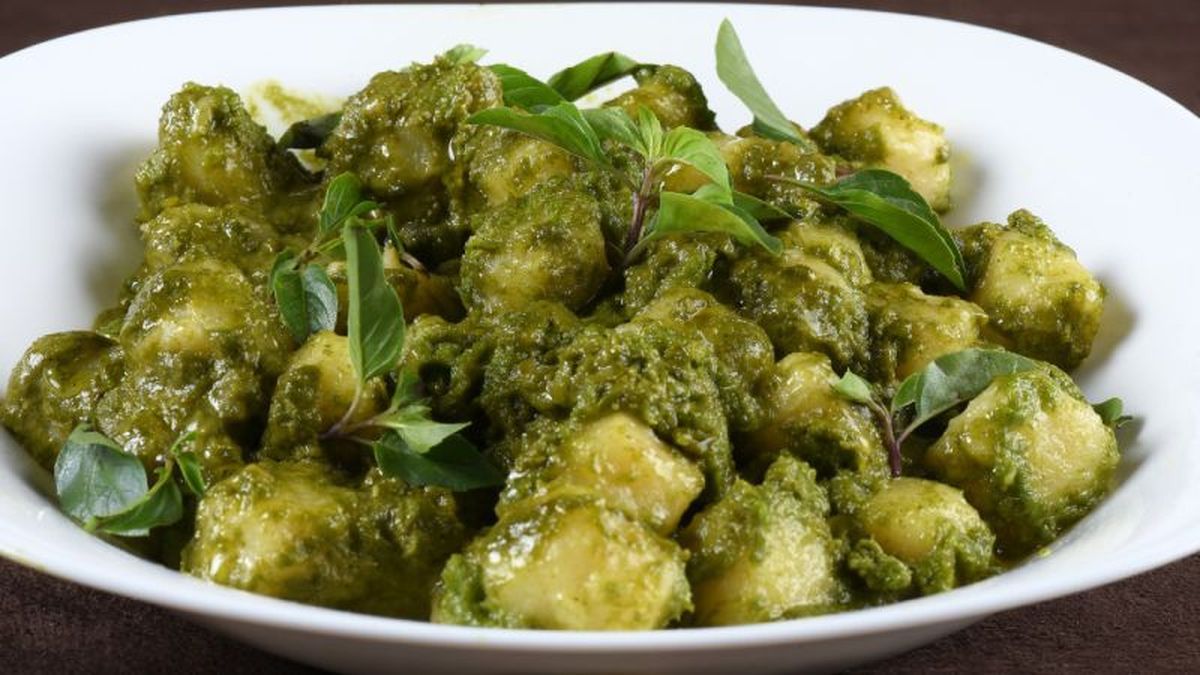 Ñoquis con salsa pesto