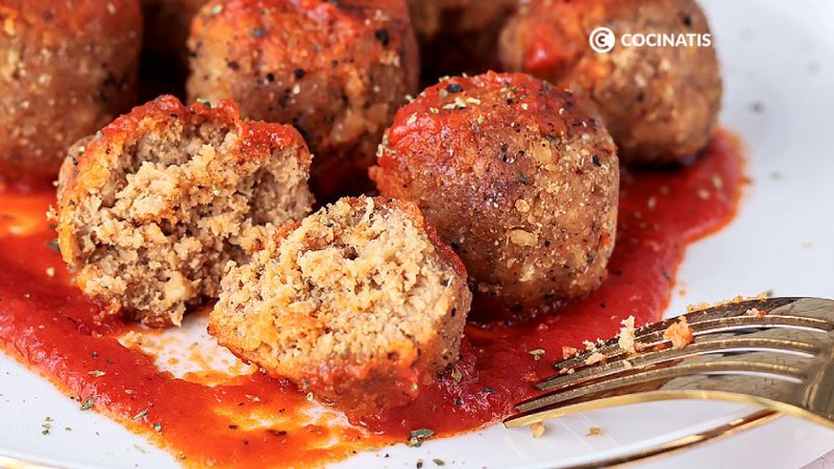 Albóndigas veganas con salsa de tomate