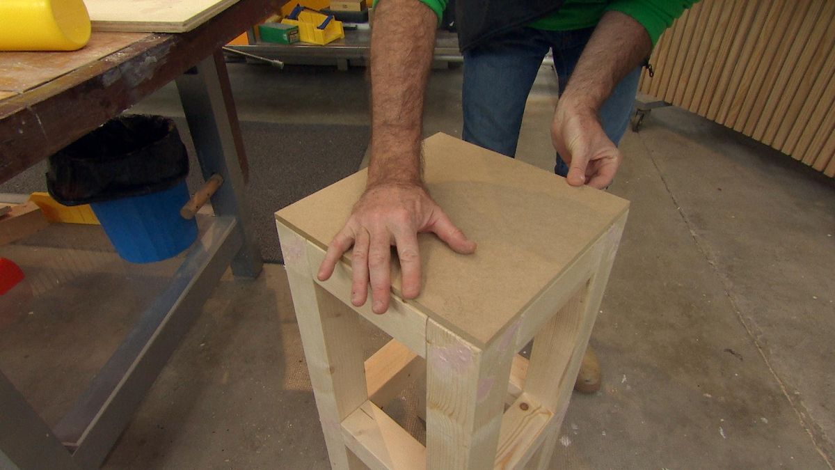 Taburete macizo paso 7