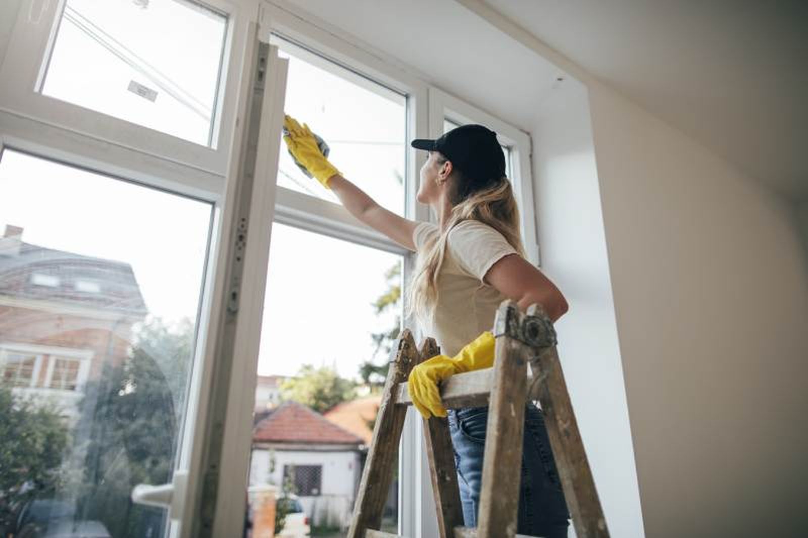 Mantén una limpieza frecuente de la ventanas Mantén una limpieza frecuente de la ventanas