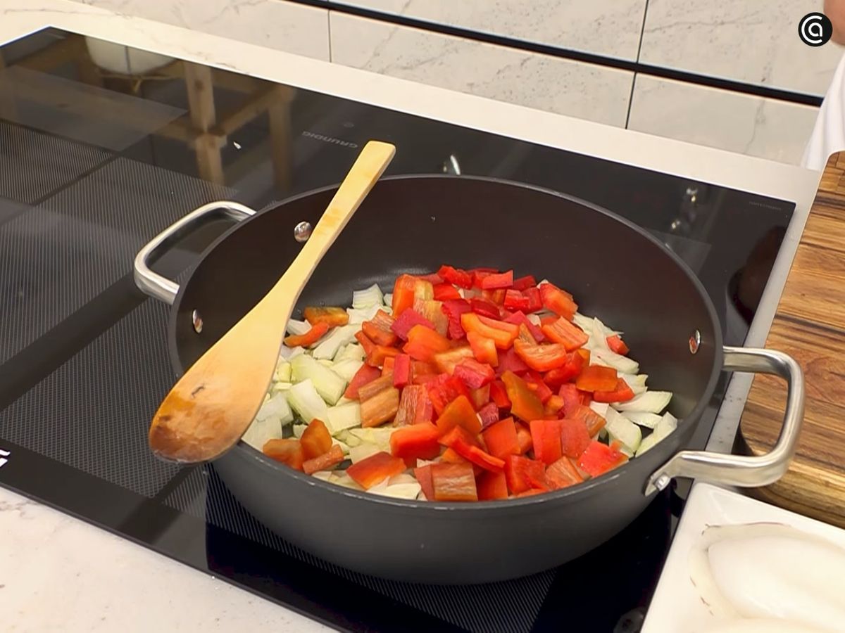 Sepia con guisantes y albóndigas - paso 1