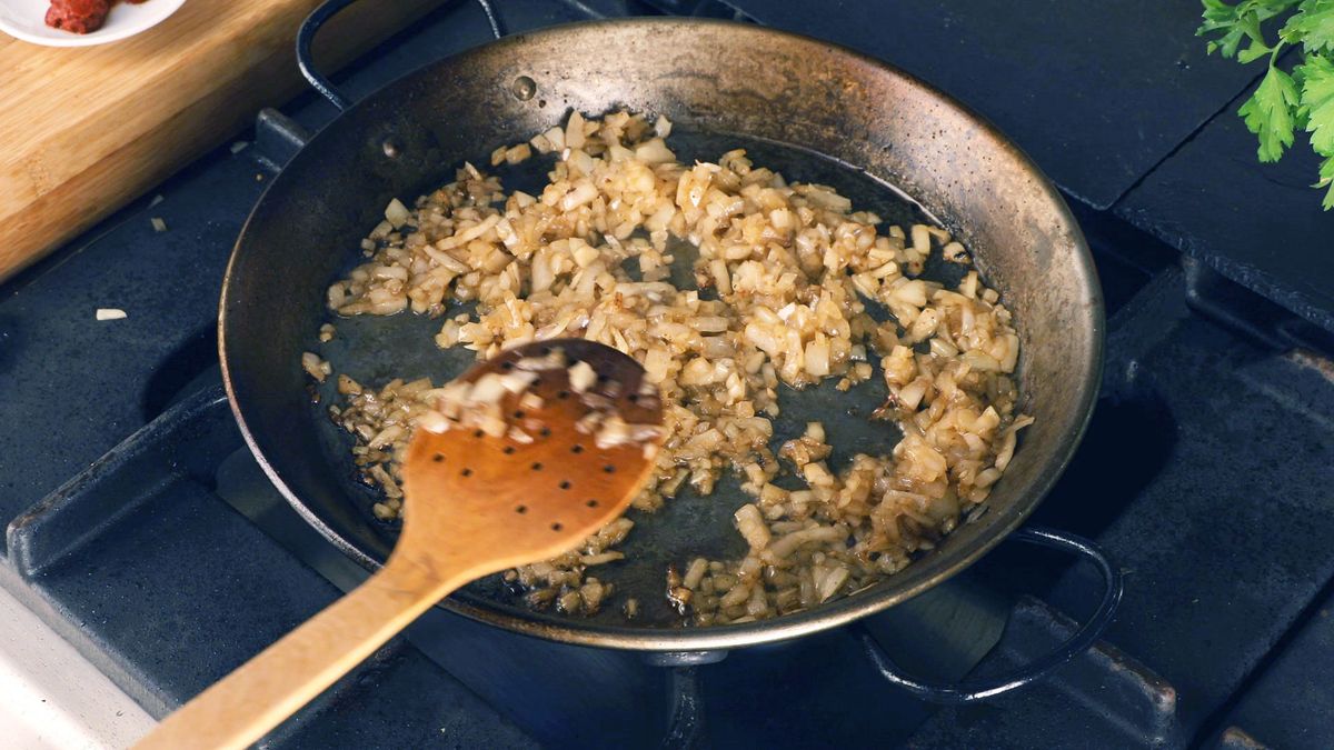 Arroz negro con calamar paso 3