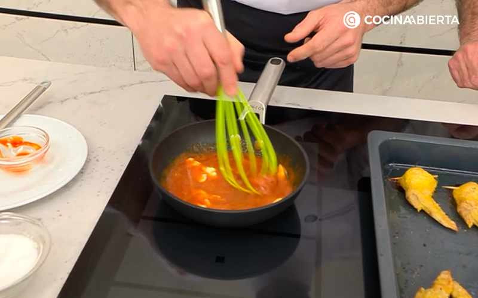Mezcla los ingredientes Mezcla los ingredientes