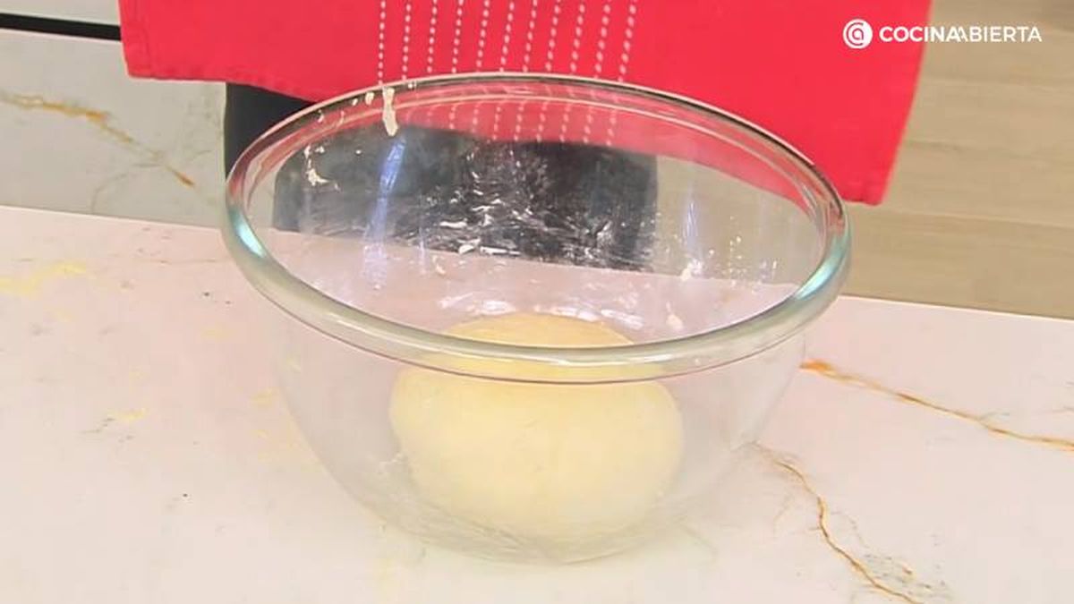 Prepara la masa, deja reposar y dale forma / foto: Hogarmania