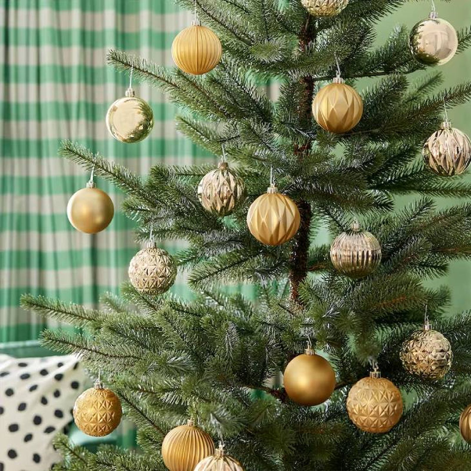 bolas de navidad doradas de ikea bolas de navidad doradas de ikea