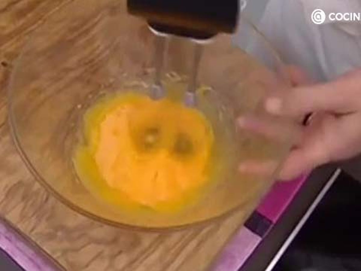 como hacer salsa holandesa paso 2