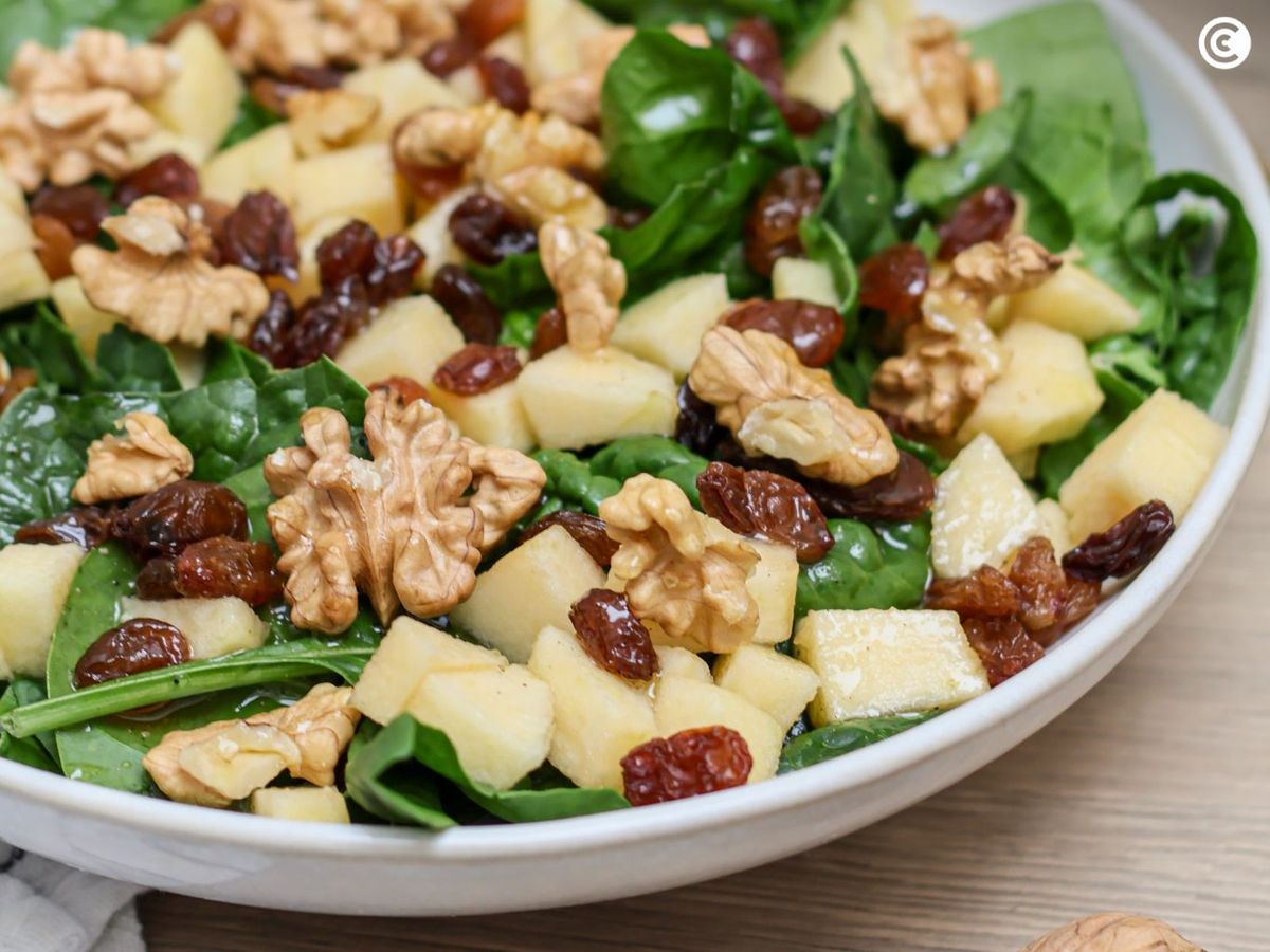 Ensalada de espinacas crudas