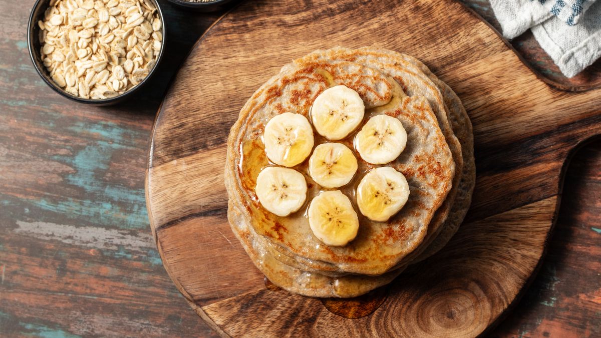 Prepara unas tortitas para el desayuno con tus plátanos maduros