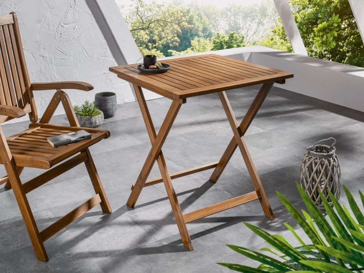 Mesa de madera plegable Sevilla.