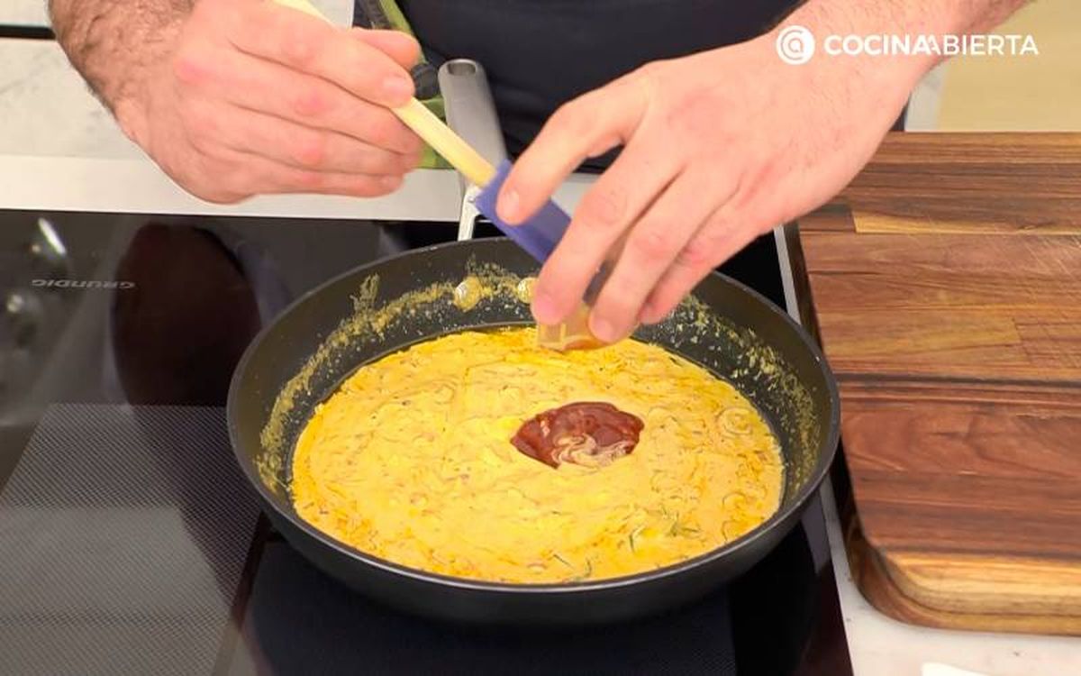Elaboración de la receta de solomillo de cerdo con salsa Café de París - Prepara la salsa