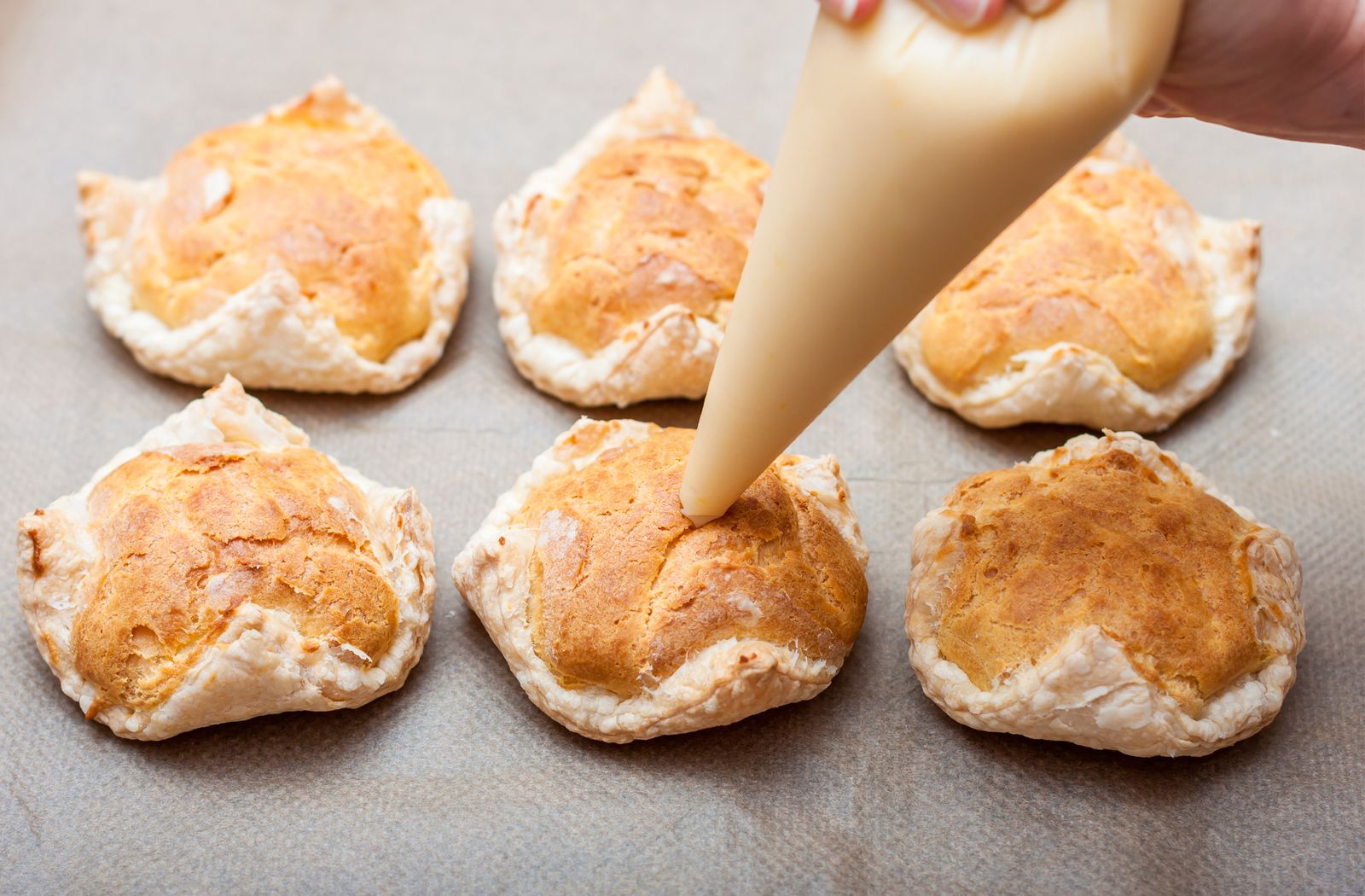 croquembuque rellenar profiteroles crema croquembuque rellenar profiteroles crema