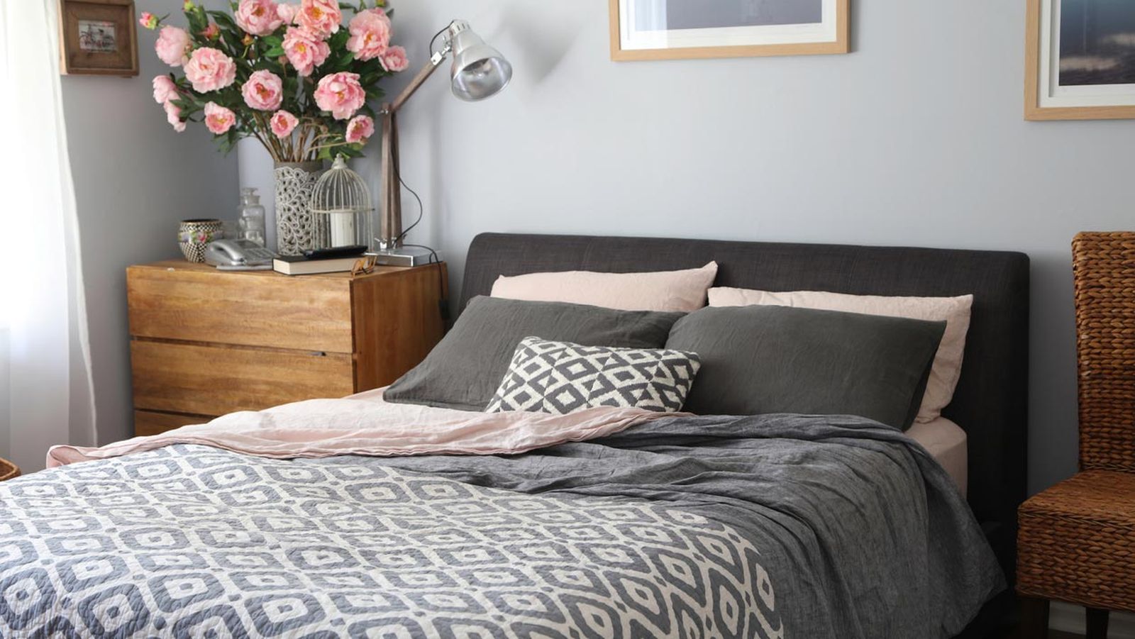 dormitorio gris complementos canape negro dormitorio gris complementos canape negro