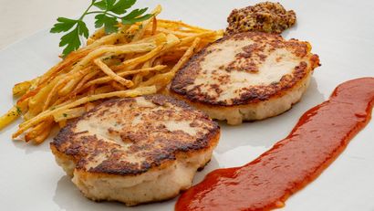 Hamburguesas de merluza y gambas, la receta marinera de Karlos Arguiñano