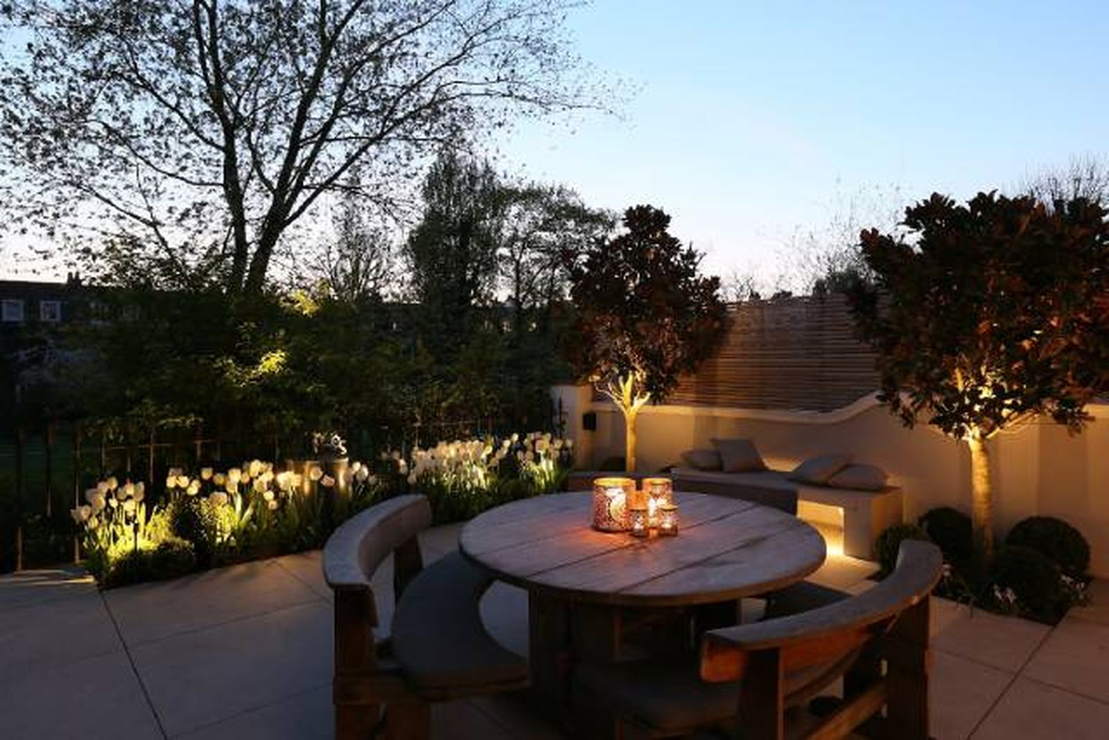 Descubre las diferentes soluciones para iluminar la terraza y crear un ambiente único 4 Descubre las diferentes soluciones para iluminar la terraza y crear un ambiente único 4