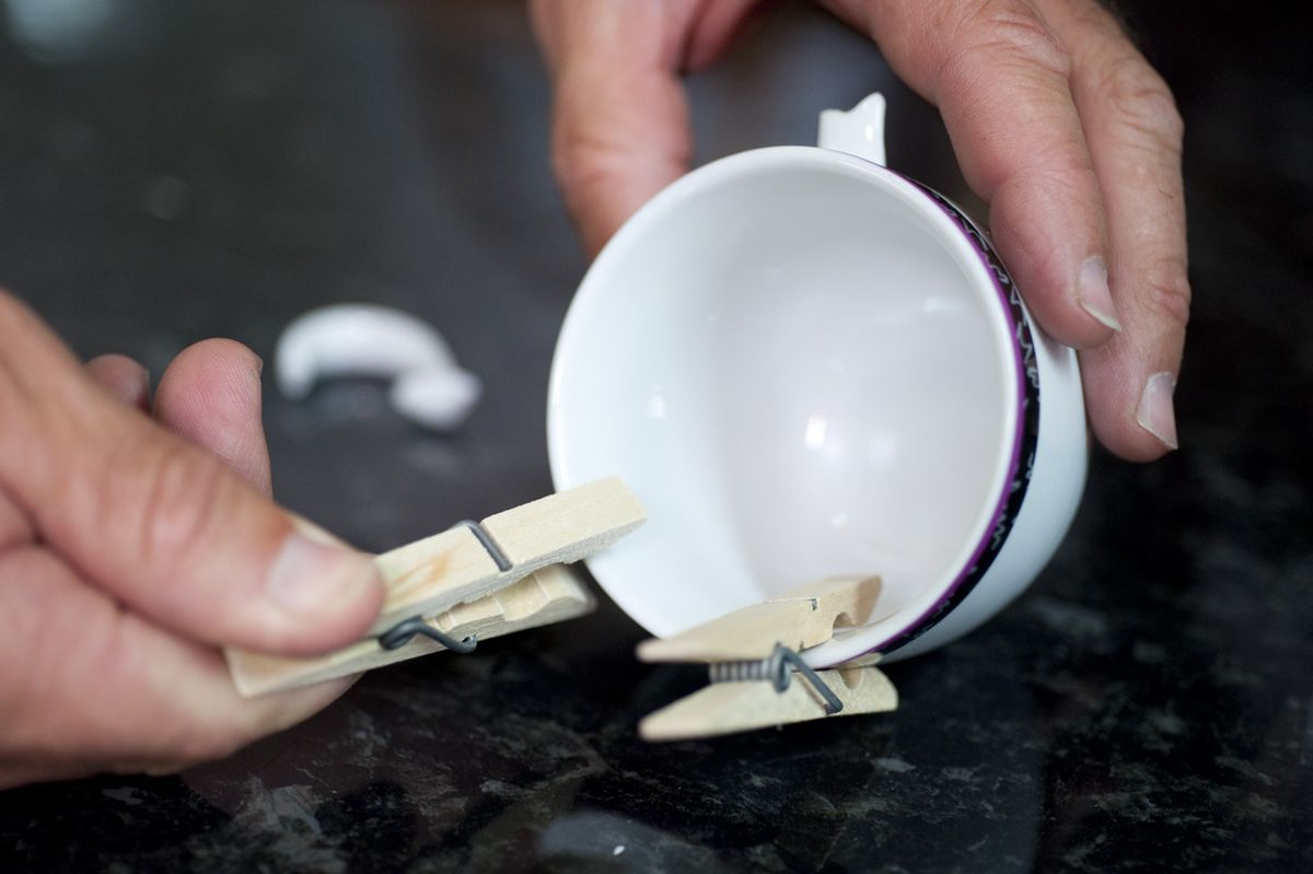 Brico 0653 2 Colocar cuelga tazas paso 1