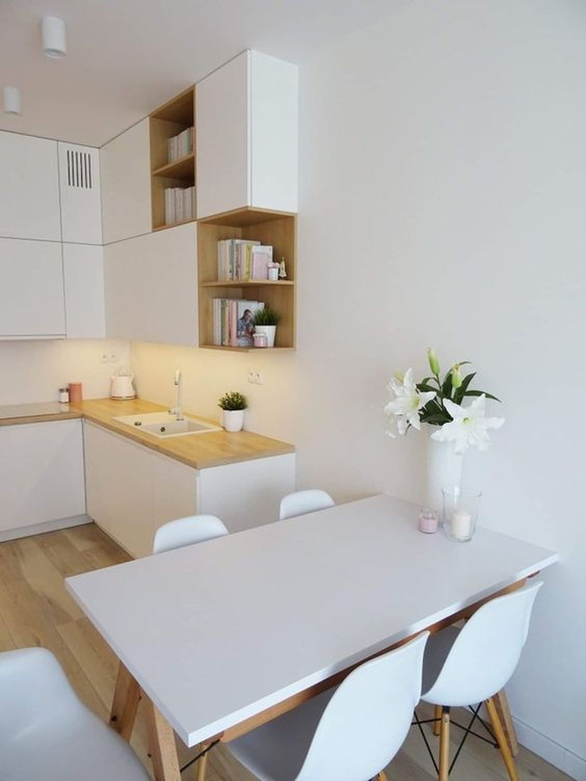 cocina pequena mesa libre sin muebles 2