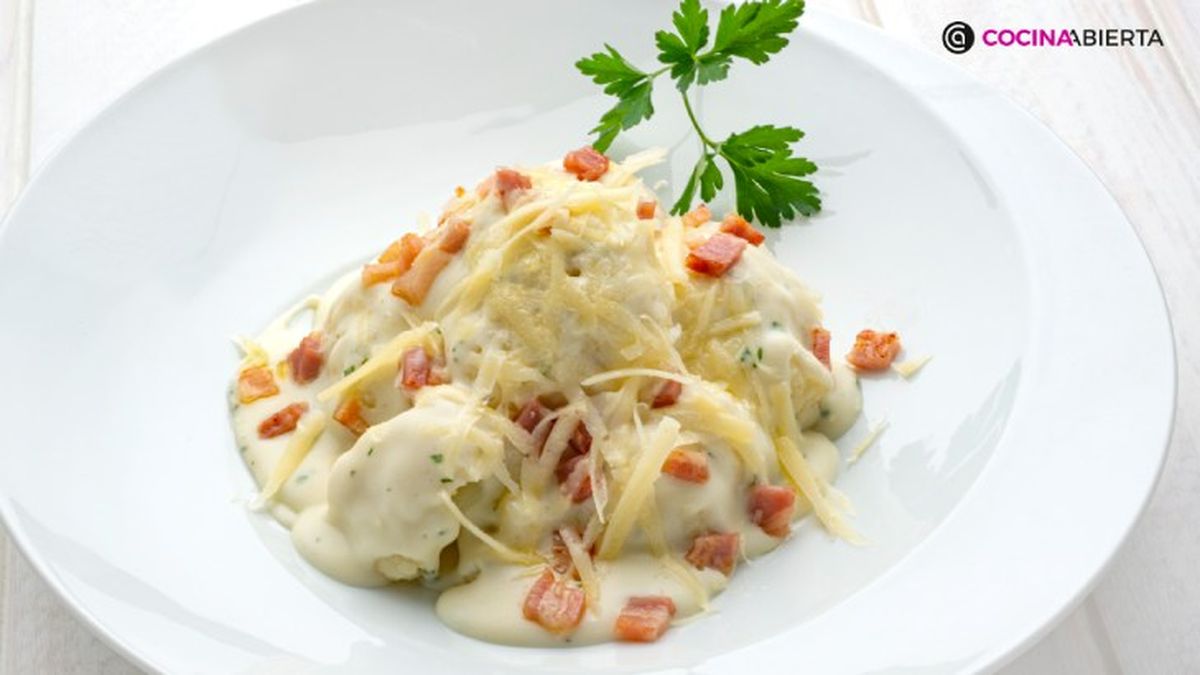 Coliflor al vapor con bechamel de queso
