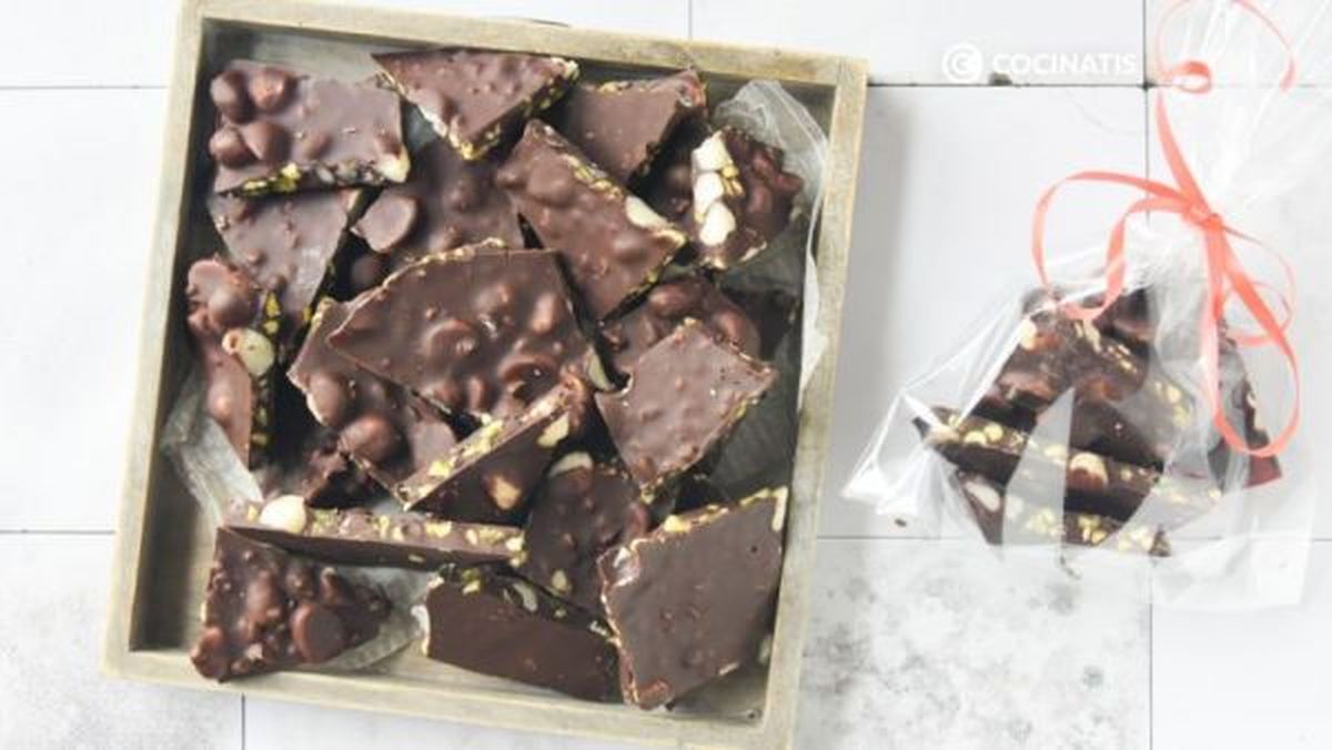 Rocas de chocolate con frutos secos