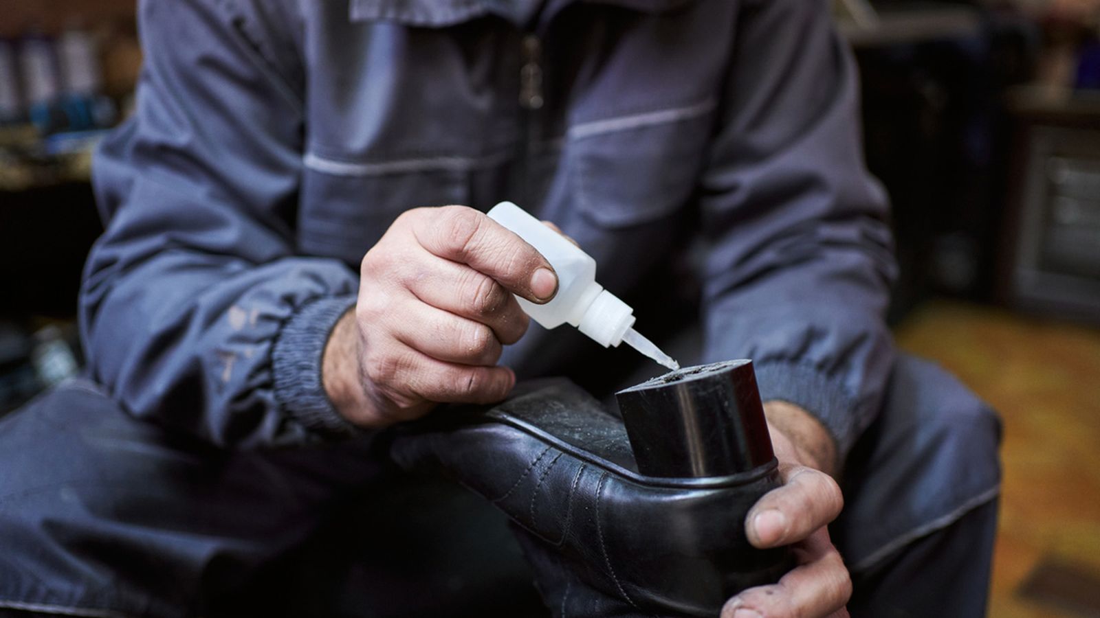 como evitar que resbalen patinen los zapatos poner suela goma como evitar que resbalen patinen los zapatos poner suela goma