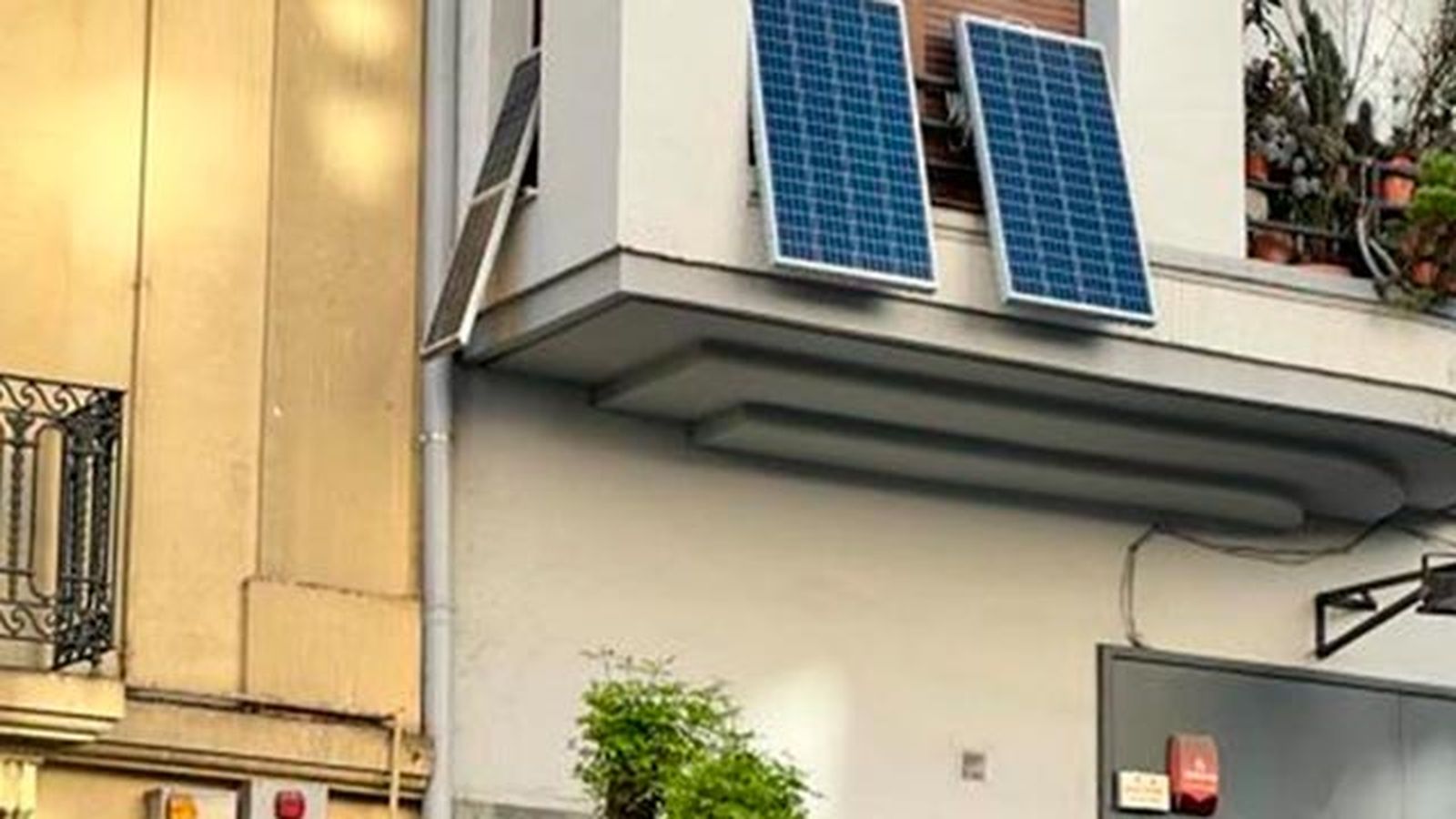 kit paneles solares para balcon solucion ahorrar factura electricidad en casa kit paneles solares para balcon solucion ahorrar factura electricidad en casa