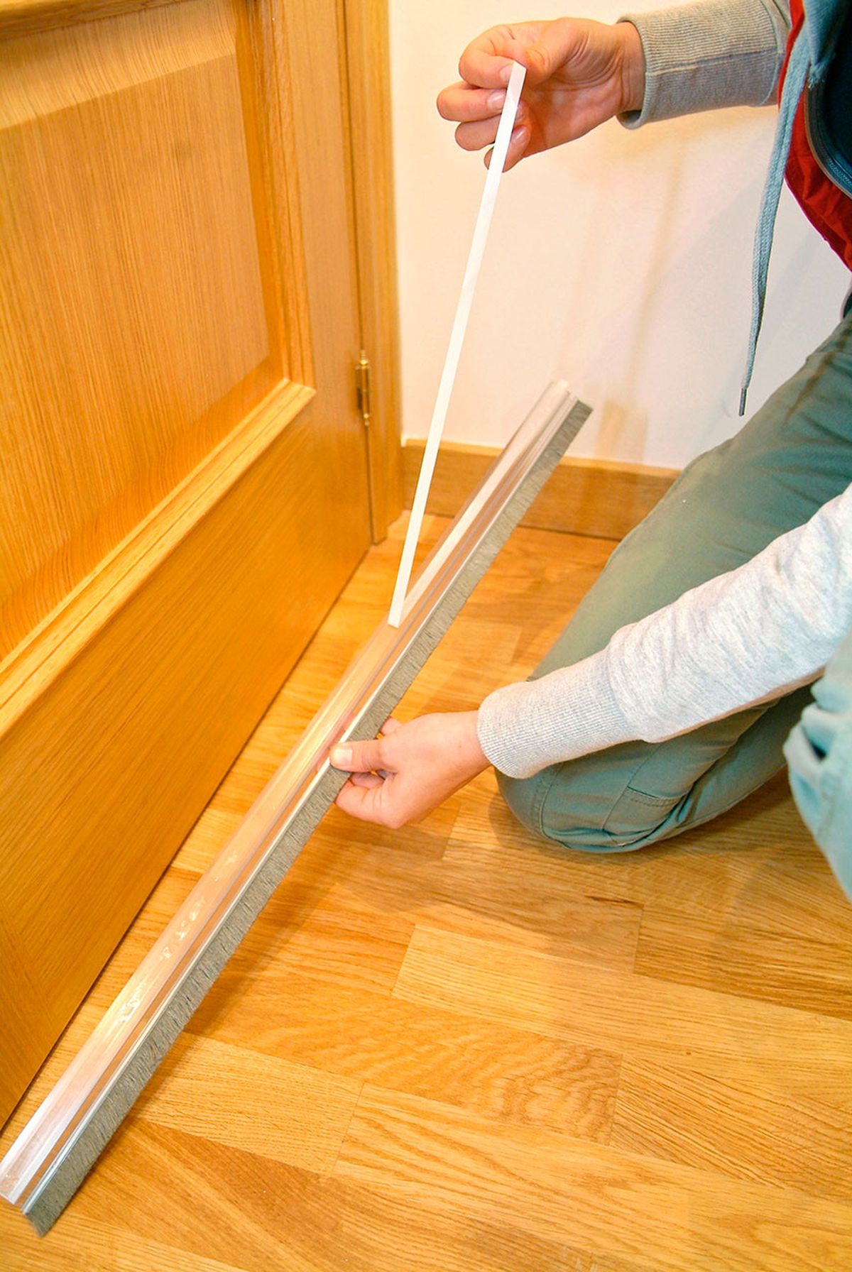 Colocación de burletes aislantes paso 5