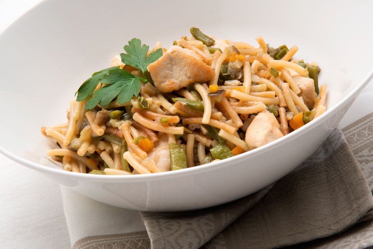 542 Fideuá de verduras y pavo (5157) xl