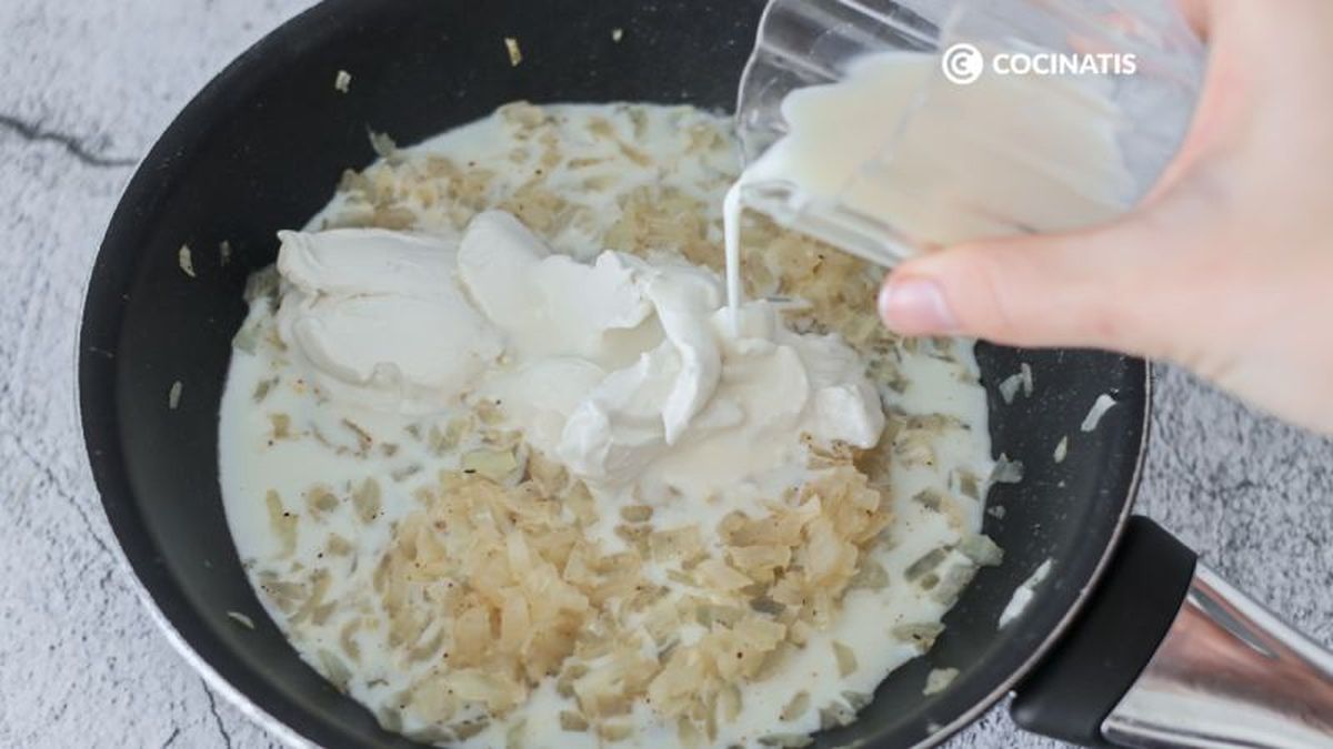 Agregamos la bebida vegetal a la cebolla