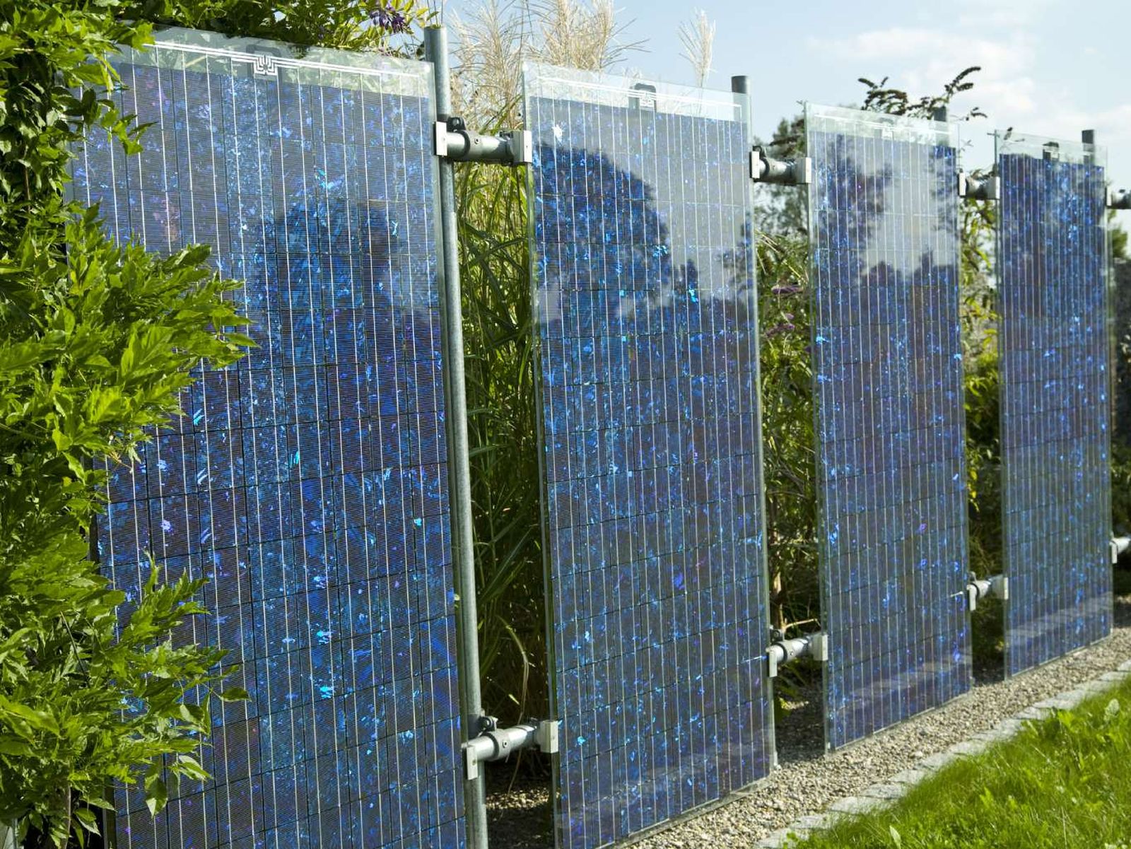 Paneles solares a modo de valla Paneles solares a modo de valla