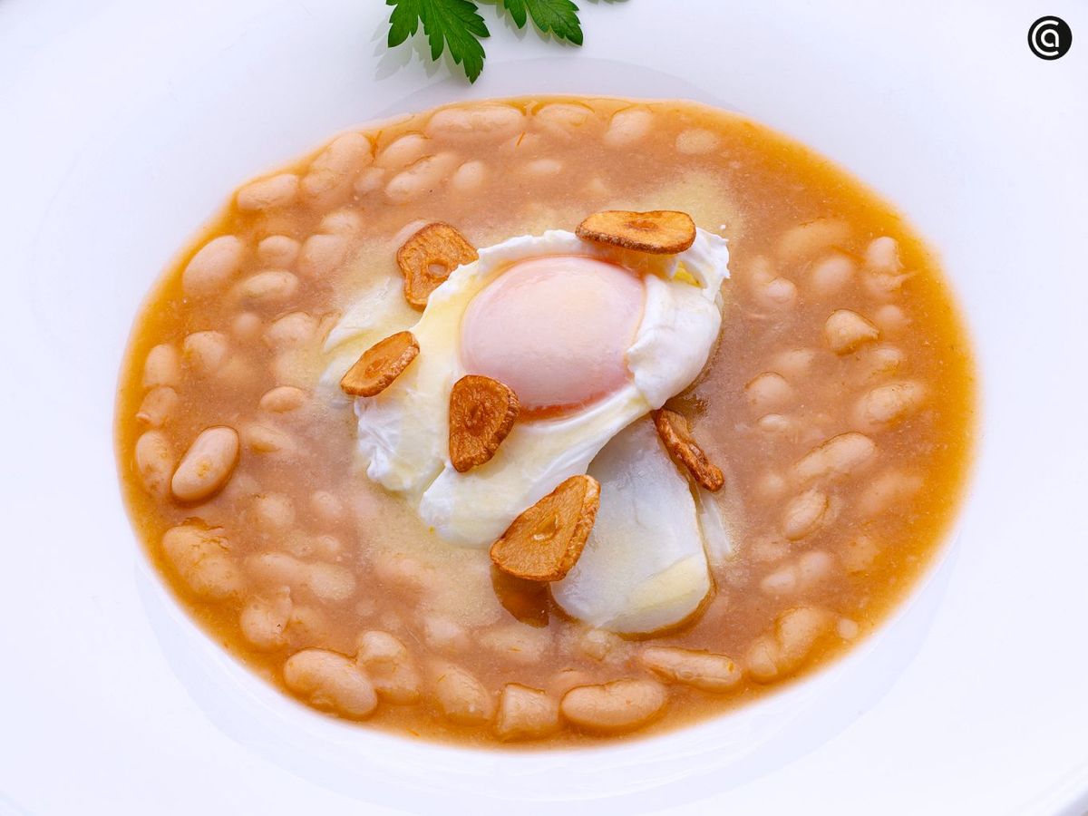Pochas con bacalao y huevo escalfado de Joseba Arguiñano 1