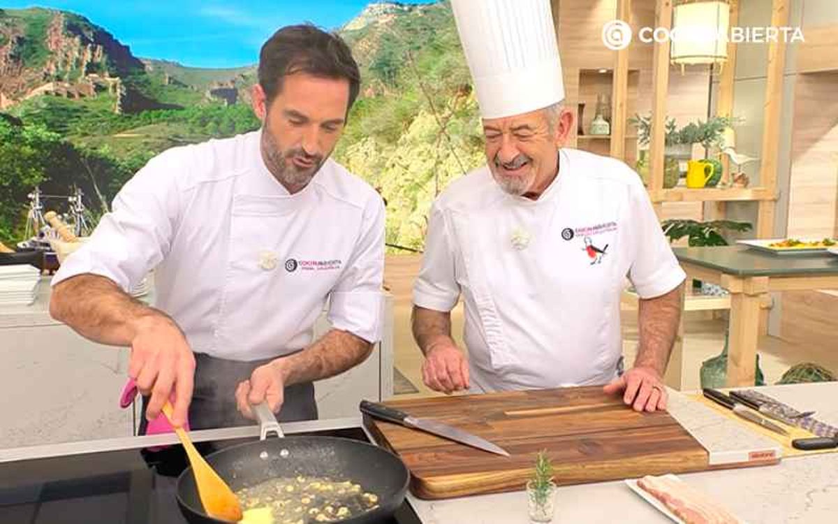 Joseba Arguiñano tuesta las avellanas con la mantequilla