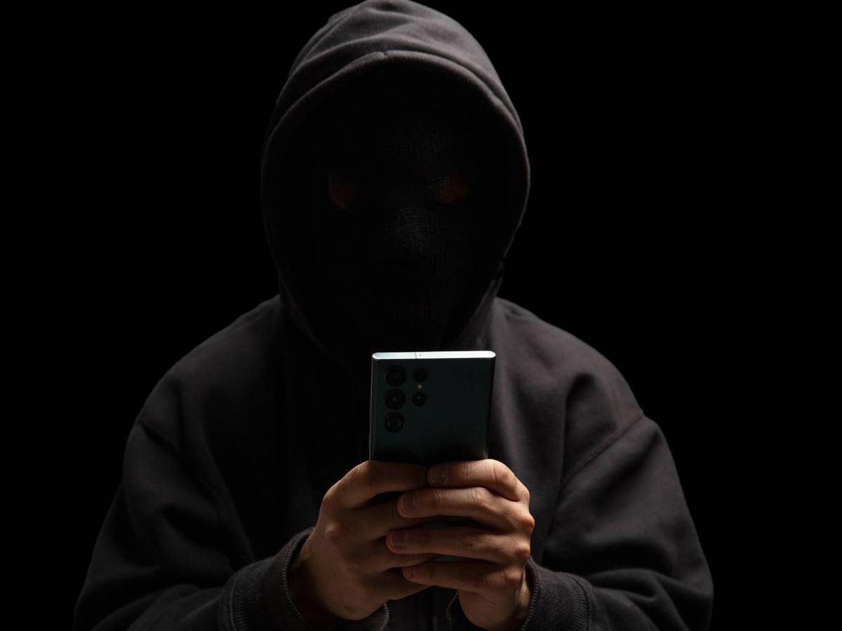 No des nunca información personal o bancaria por teléfono.