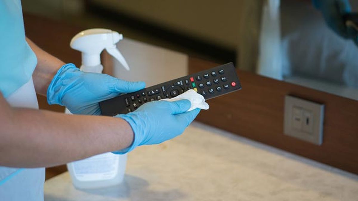 Estos productos también sirven para limpiar la base y el soporte del televisor