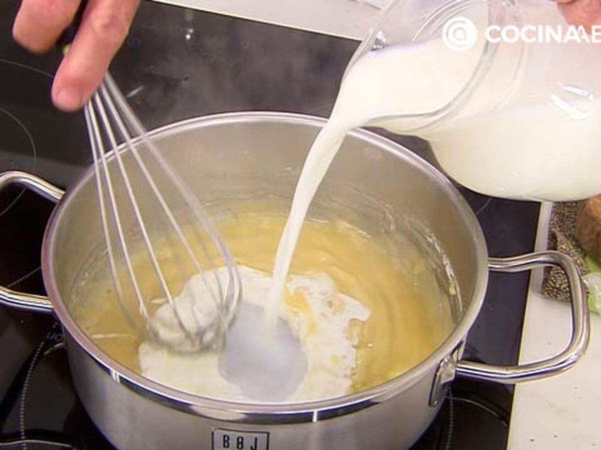 sandwich frances croque madame gratinado con huevo receta karlos arguinano karl67600321 paso2