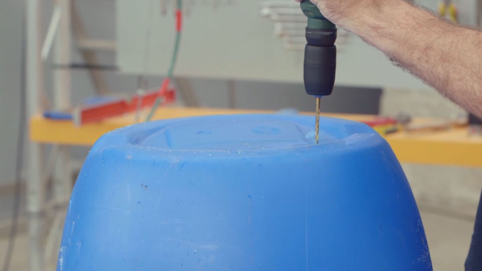 Cómo hacer una maceta con un bidón paso 4 Cómo hacer una maceta con un bidón paso 4