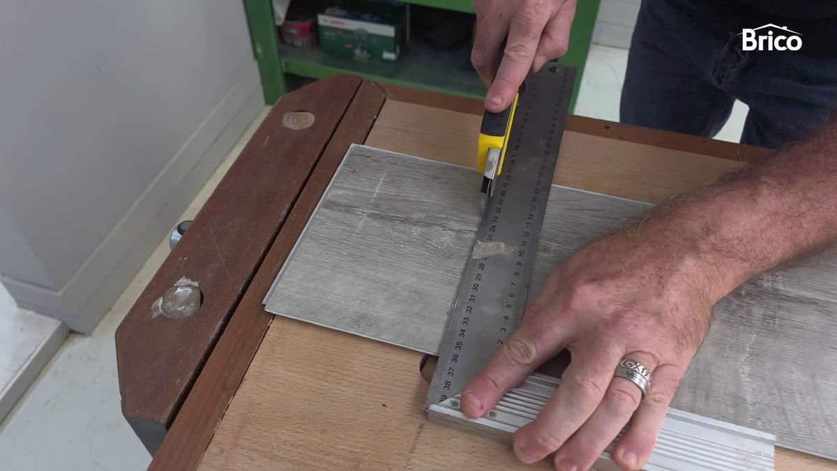 Bricomania 49 forrar escaleras vinilo 3