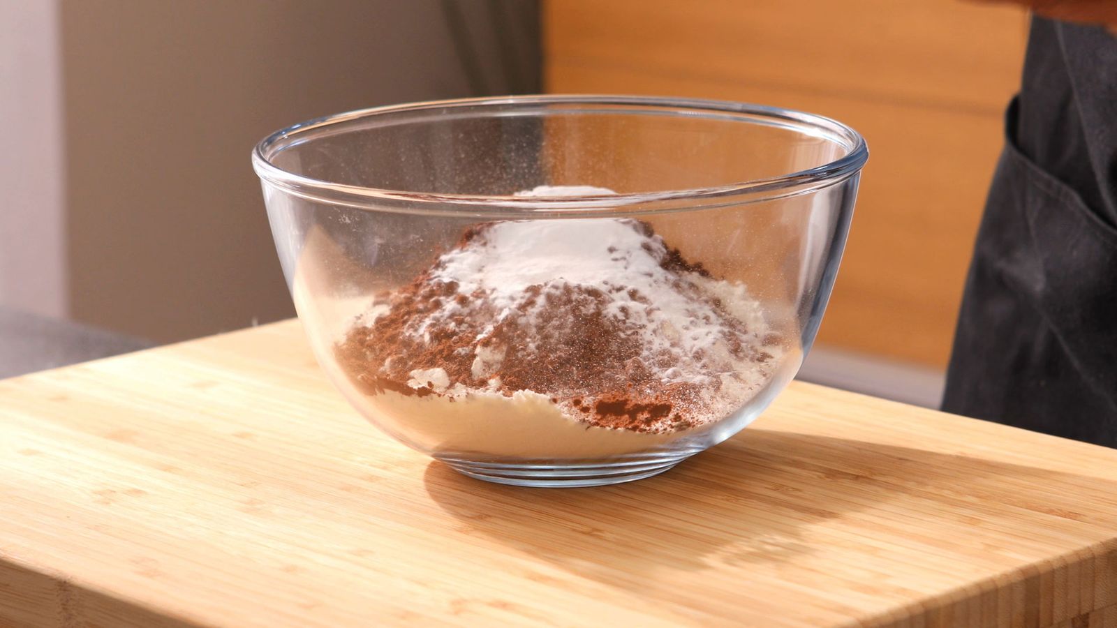 Bizcocho de chocolate con crema de queso Paso 1 Bizcocho de chocolate con crema de queso Paso 1