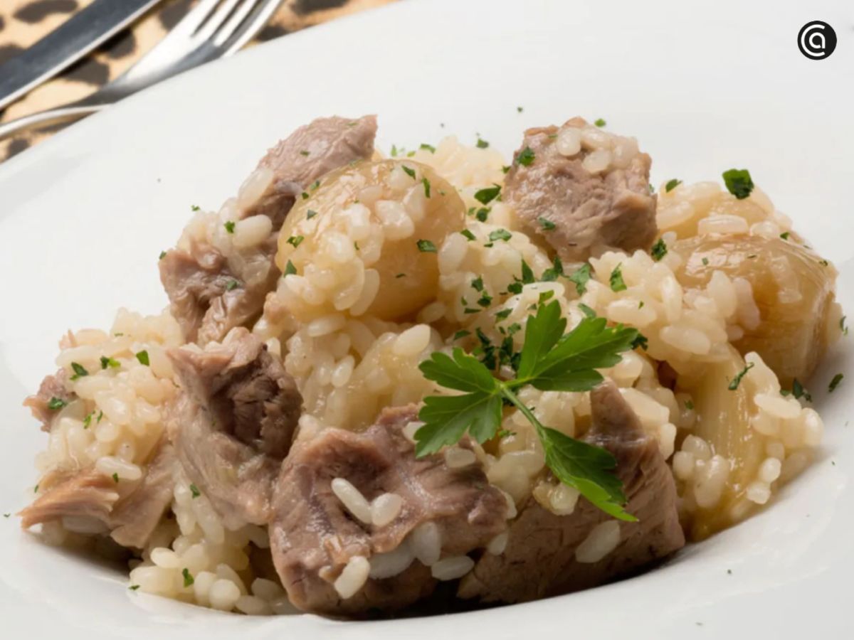 Arroz meloso con codillo guisado en cerveza, receta de Karlos Arguiñano.