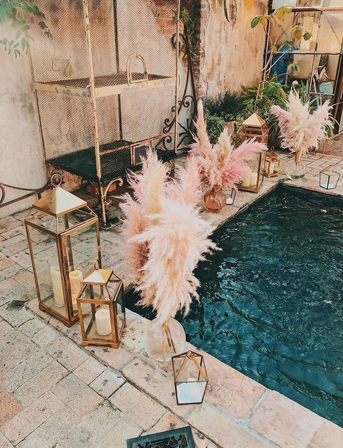 decorar alrededor de la piscina boda 4