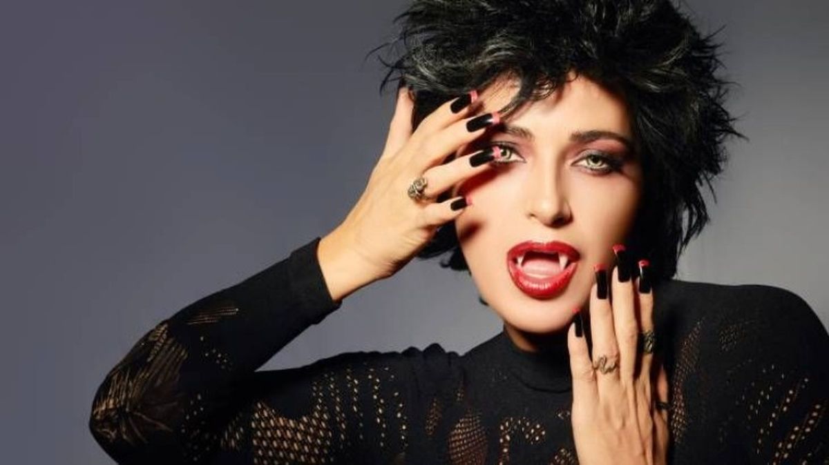 Unos colmillos postizos harán tu look de vampiresa más terrorífico