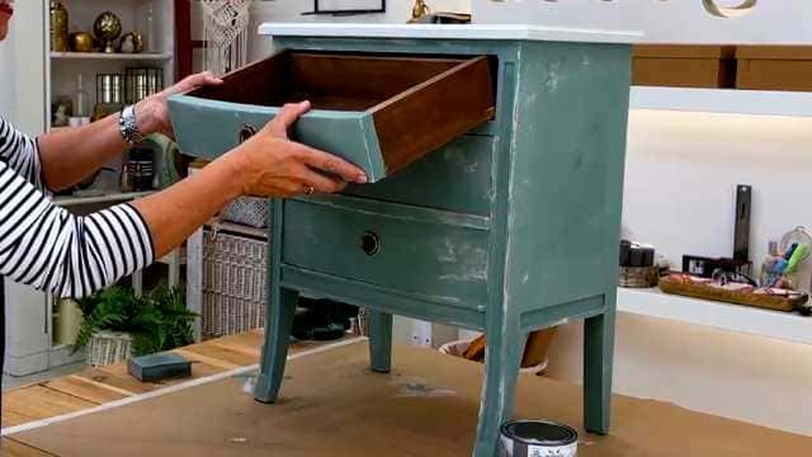 como pintar un mueble vintage 8