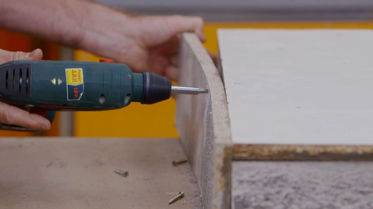 Hacer una mesa de centro de hormigón paso 9