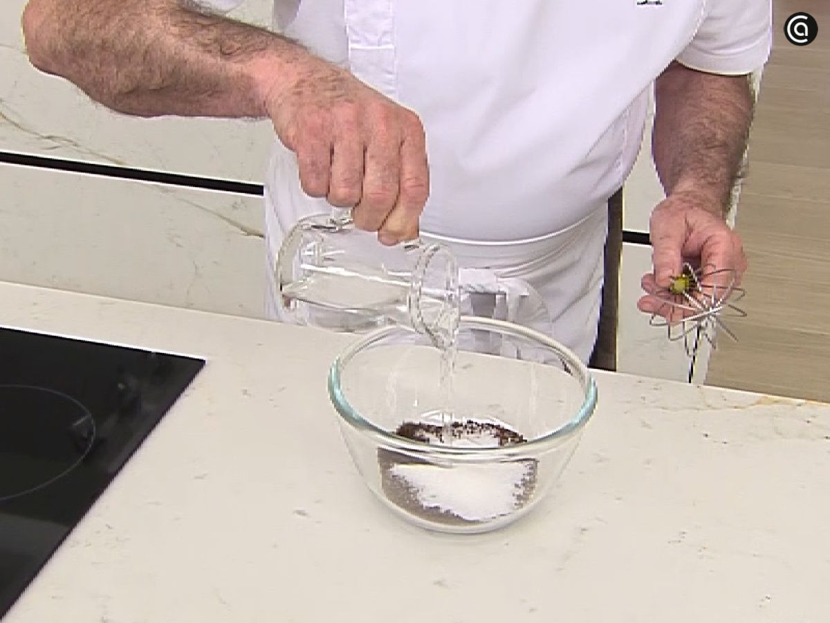 El café dalgona es una receta muy fácil de preparar, perfecta para tomar el café de manera diferente