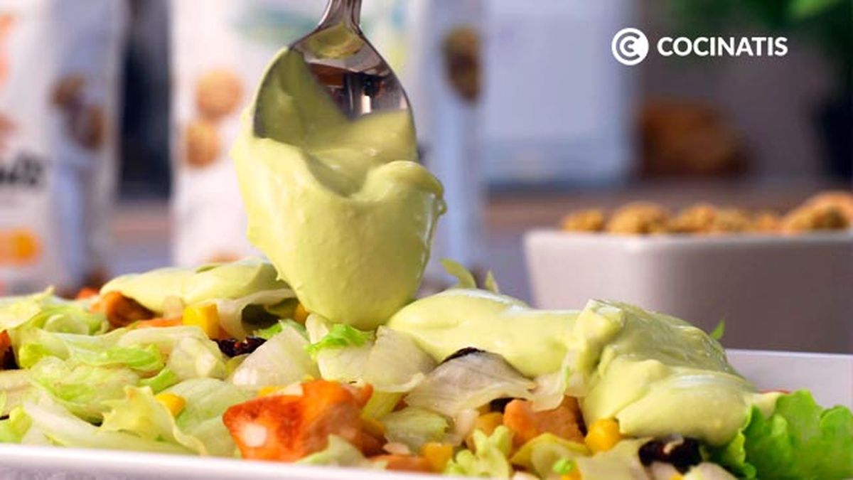 Receta de ensalada de pollo con mayonesa de aguacate  paso 5