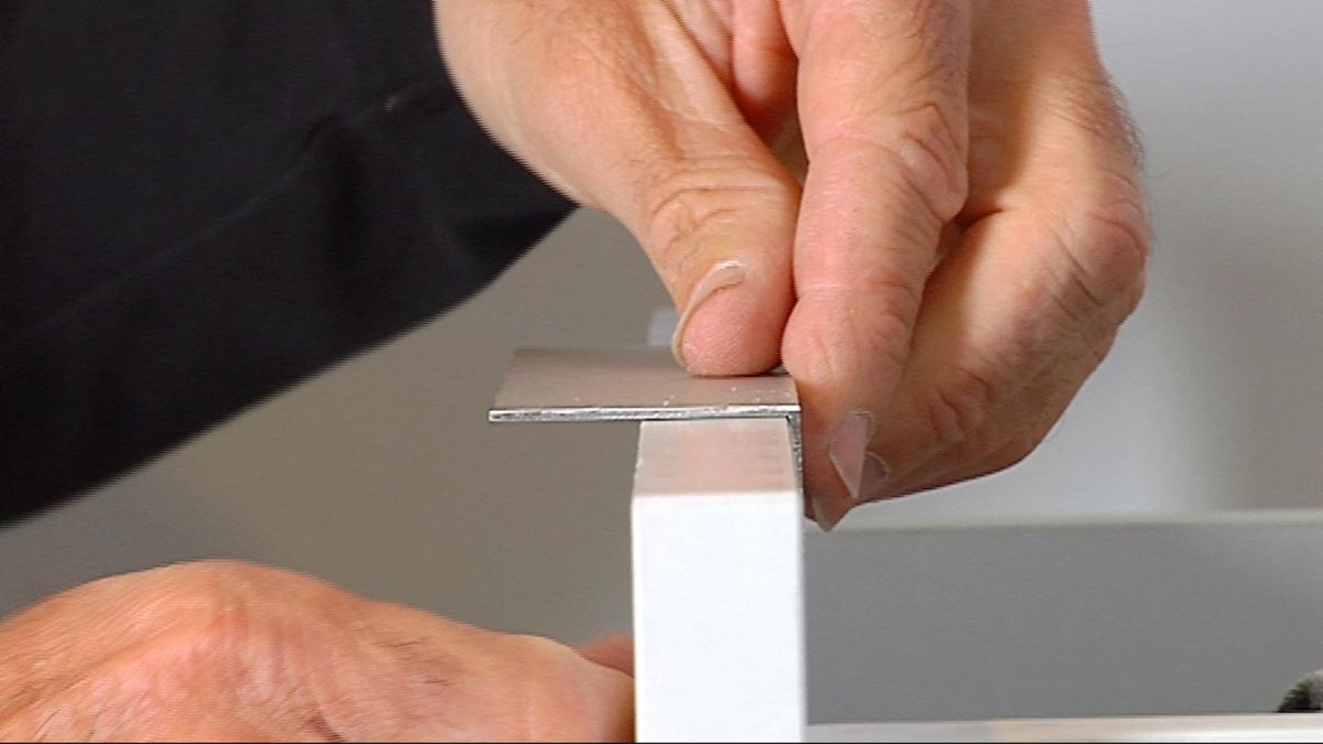 Colocar tiradores para cajones paso 6