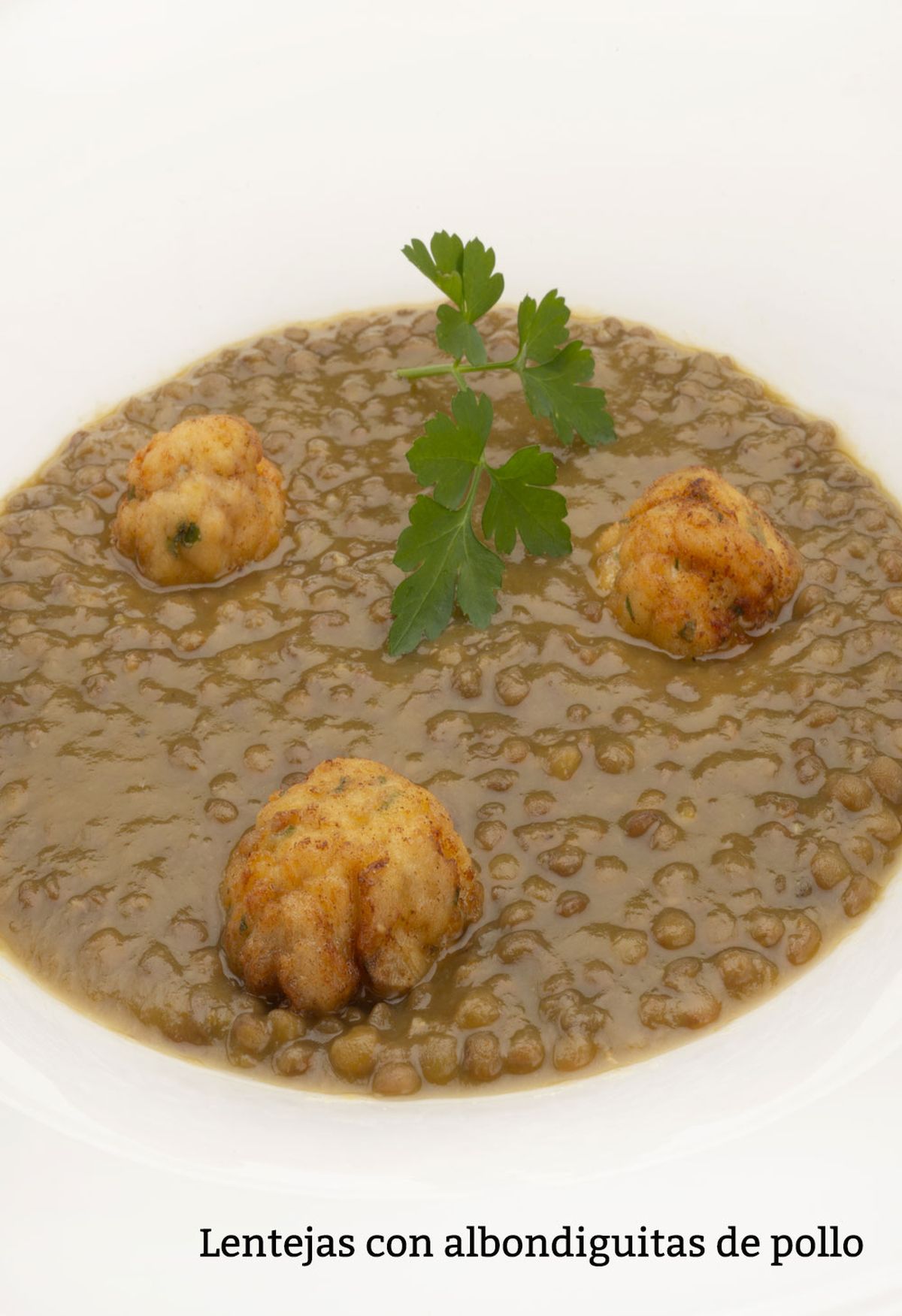 lentejas con albondiguitas de pollo v